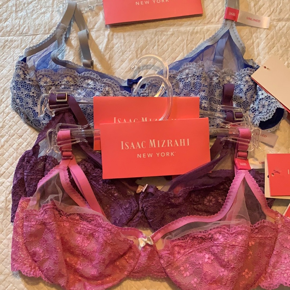 Issac Mizrahi Brand new 3 Bra Bundle with free panties size large.